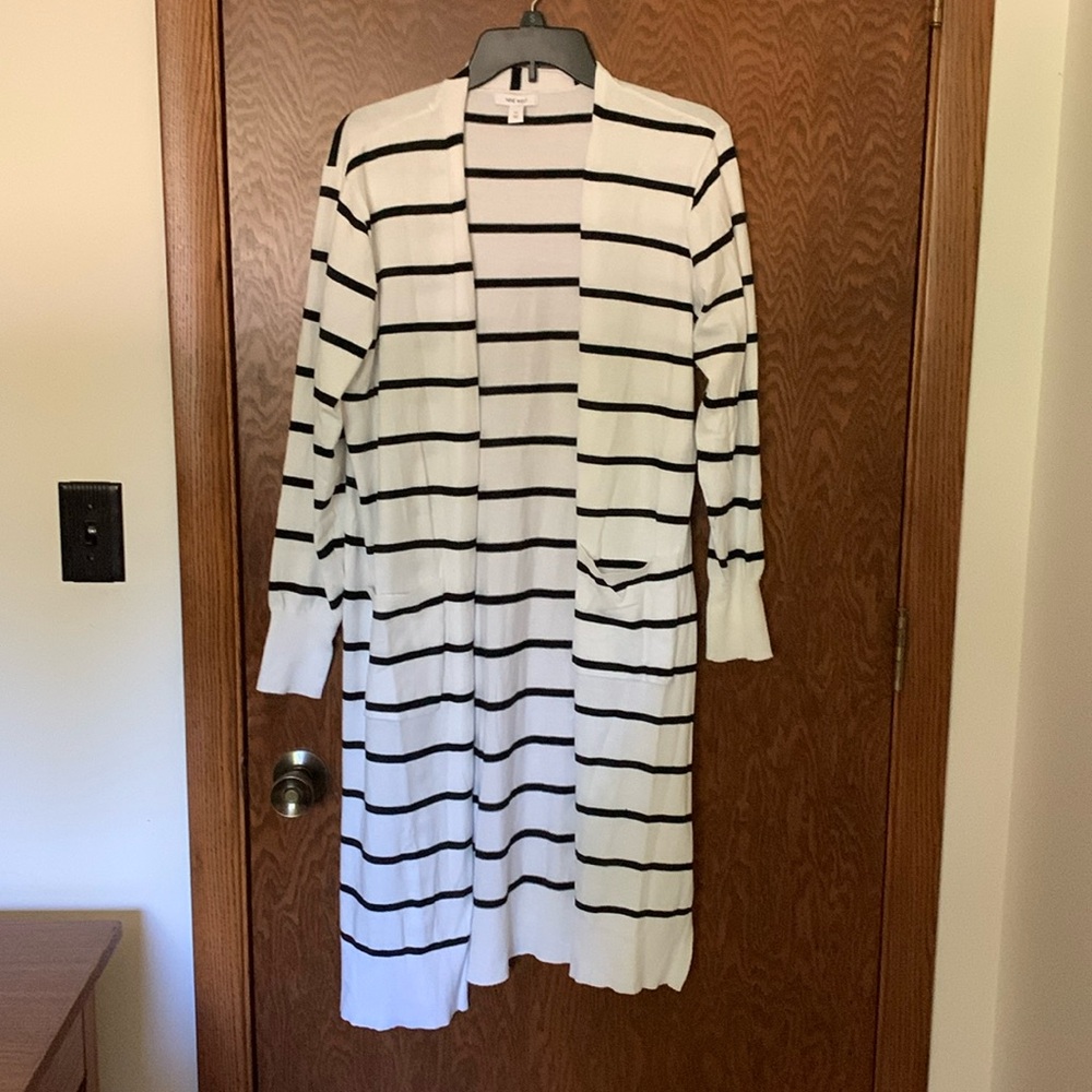NWOT-Nine  West b/w striped maxi cardigan. Med